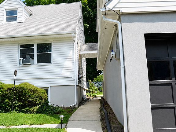 Walkway to Rear Entrance