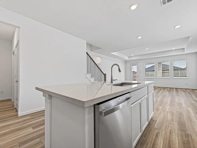 1110 Sky Rocket Ln — Photo 8