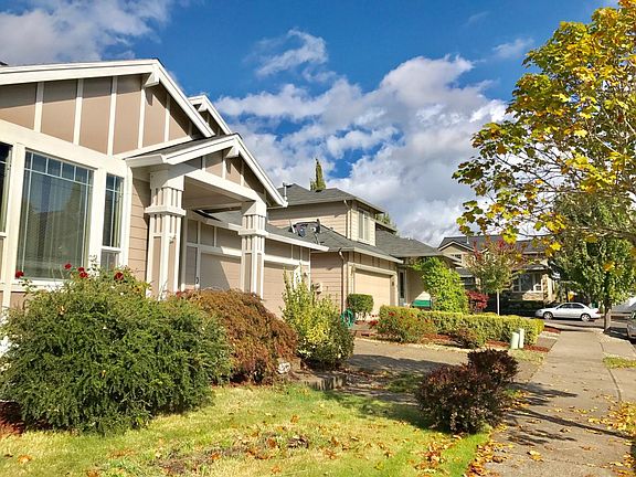 2nd image of 15447 SE Adair Pl