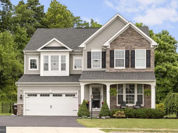 109 Heatherwood Ct, Pottstown, PA 19464