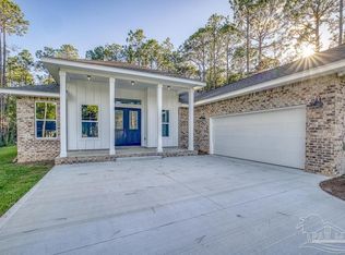7205 Leisure St, Navarre, FL 32566