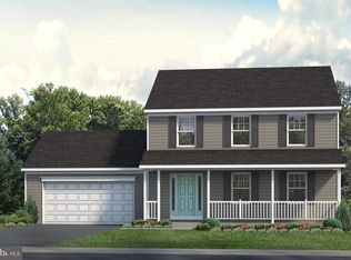 27 Princeton Dr, Carlisle, PA 17013