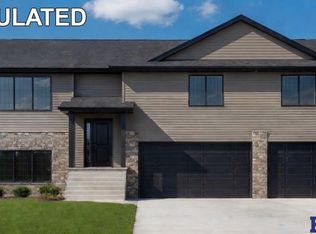 1500 Beartooth Dr, Lincoln, NE 68521