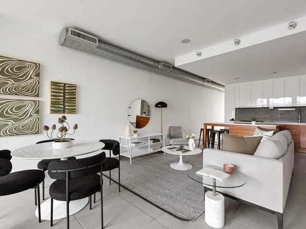 802 Dean Street image 3 of 10