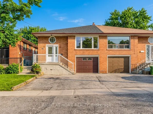 110 Victory Dr, Toronto, ON M3M 2J8