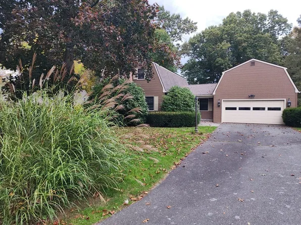 10 Sanford St, East Longmeadow, MA 01028