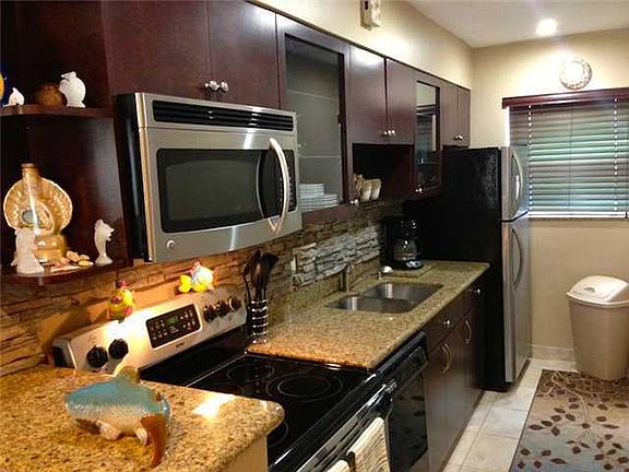2nd image of 3212 NE 8th Ct APT 8