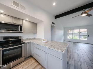 1320 E BETHANY HOME Road #62, Phoenix, AZ 85014