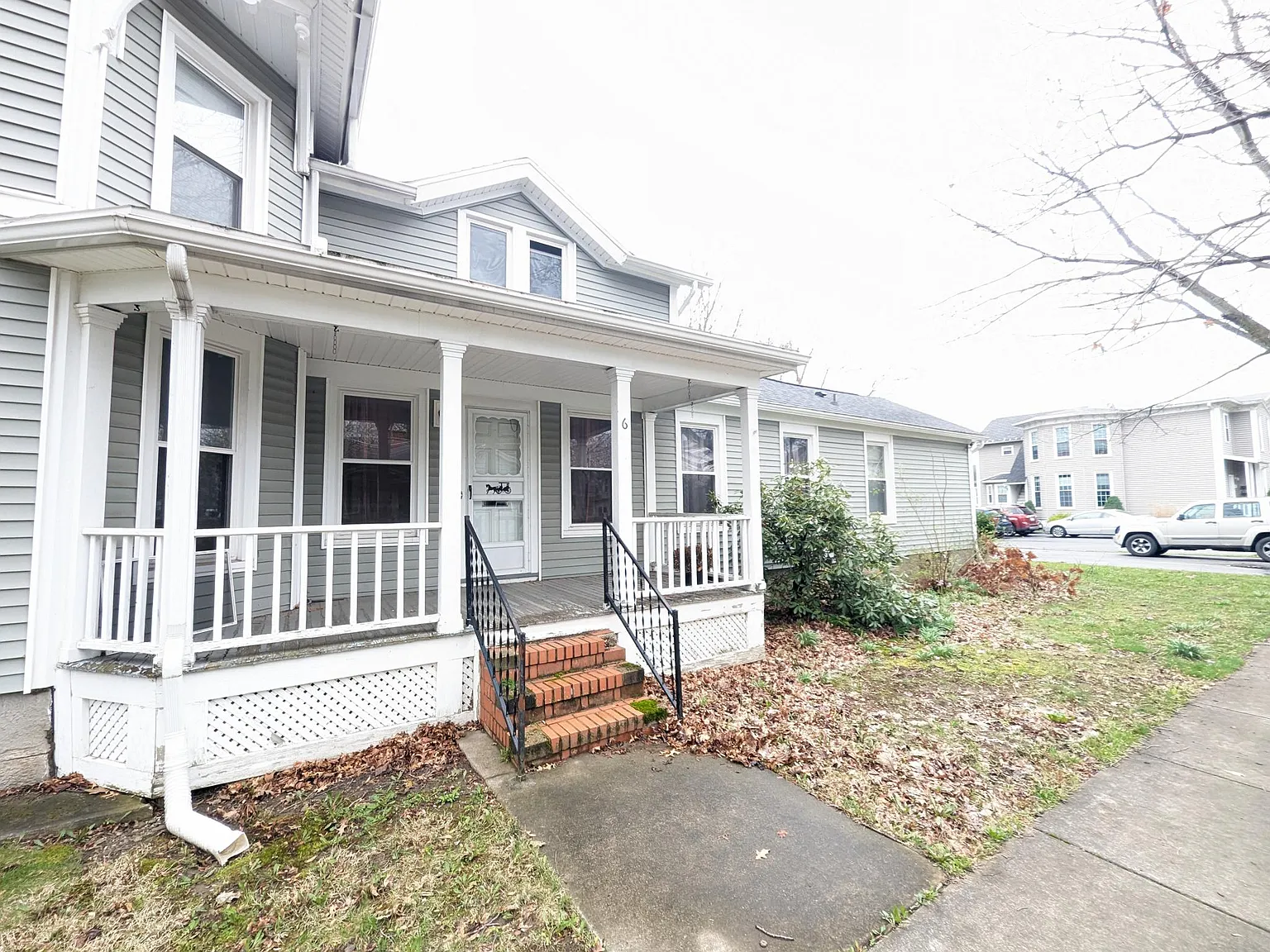 3 bed, 2000 sqft, $1,800 — Photo 1