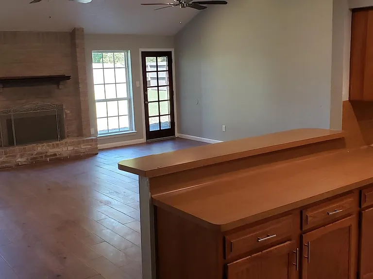 5610 Country Green St — Photo 3