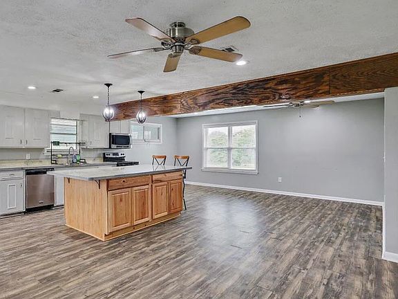 4th image of 1154 Walker Rd #3