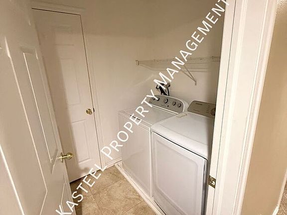 4th image of 2124 N Morning Star Dr