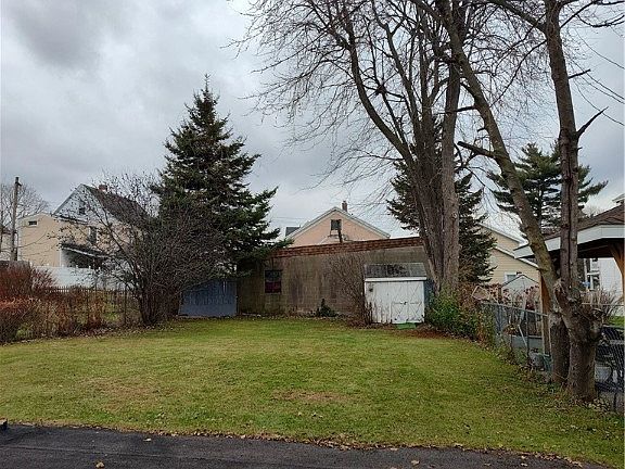 5th image of 540 Niagara St