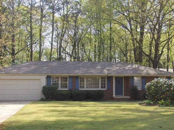 520 Greencrest Dr, Athens, GA 30605
