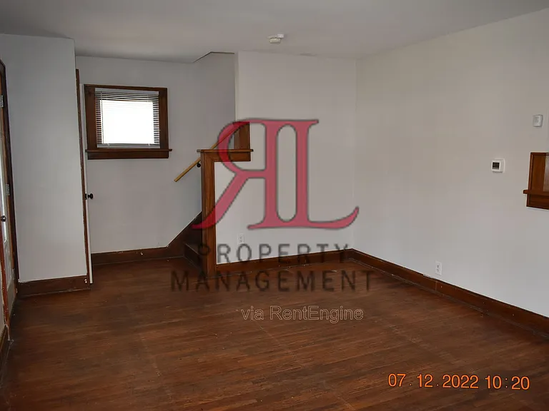 765 E Deshler Ave — Photo 4