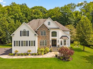 15 W Barrett Hill Rd, Hopewell Junction, NY 12533