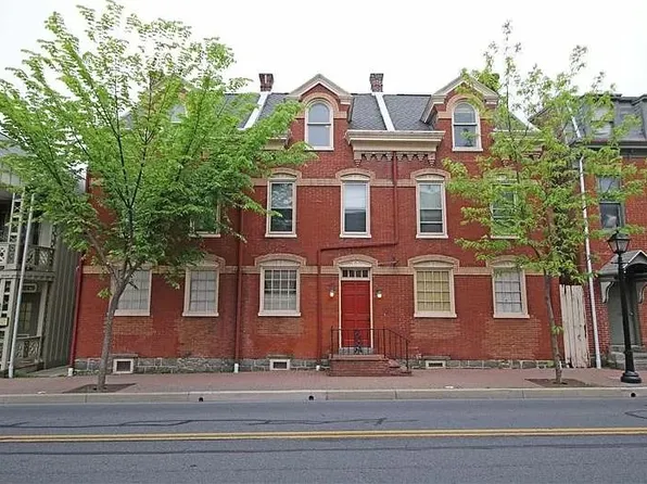 33 W Middle St APT 202, Gettysburg, PA 17325
