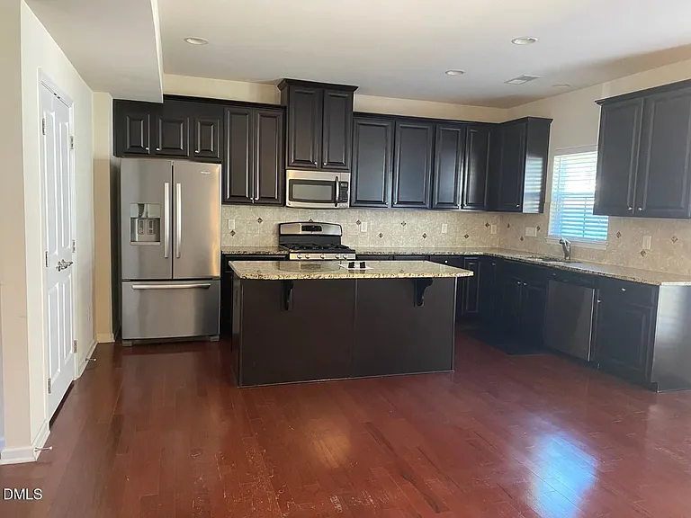 2412 Historic Cir — Photo 3