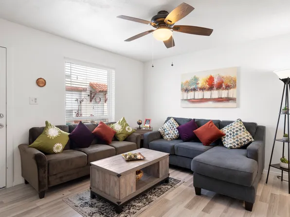 8066 E Oak St, Scottsdale, AZ 85257