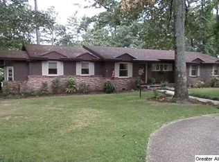 240 Pineywood Rd, Gardendale, AL 35071