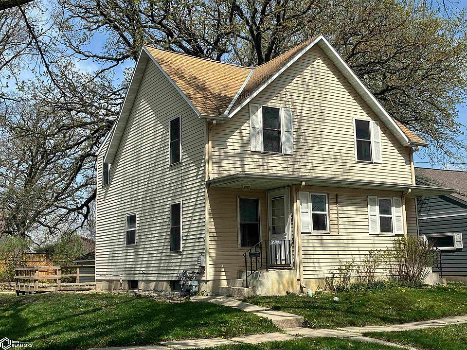 1st image of 704 8th Ave N