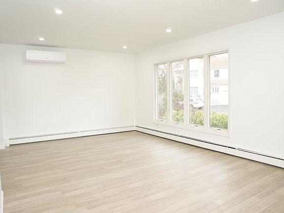 2nd image of 181 Schley Ave