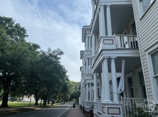 816 Drayton St APT 3C, Savannah, GA 31401
