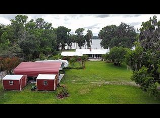 117 Saint Johns Fishing Lodge Rd, Crescent City, FL 32112