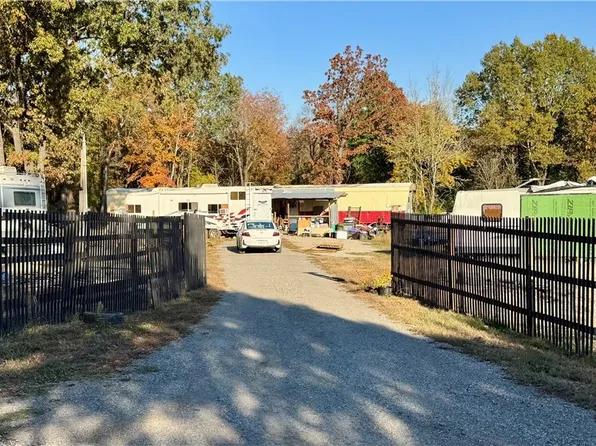 17110 175th Ave, Spiro, OK 74959