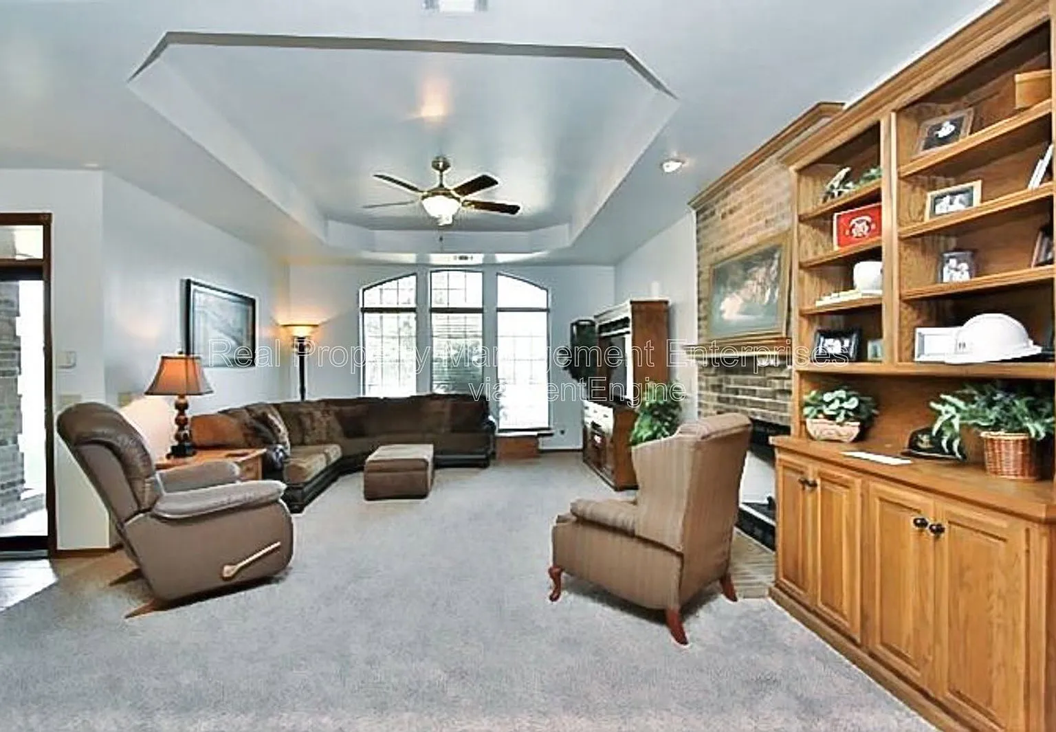 3 bed, 2.0 bath, 1734 sqft, $1,795 — Photo 2