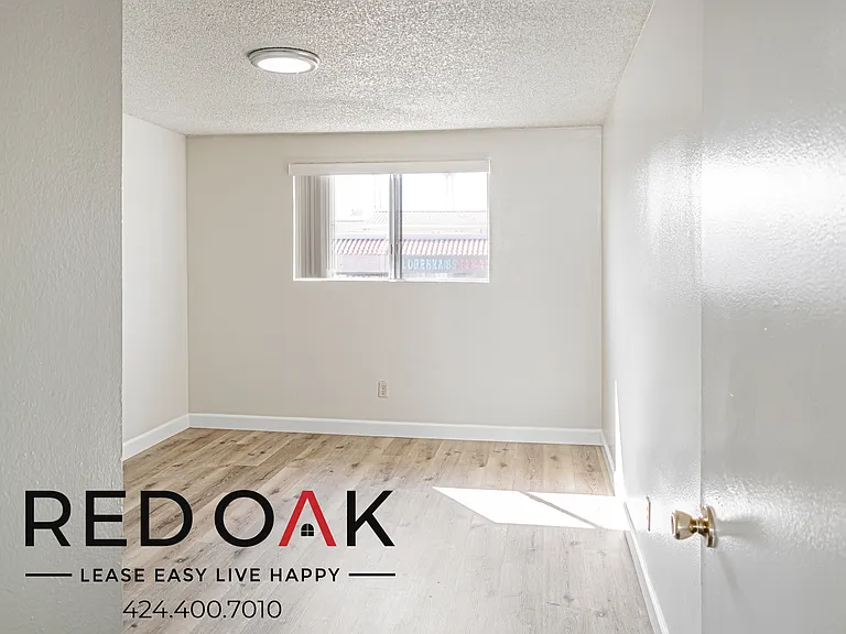 12767 San Fernando Rd #10 — Photo 12
