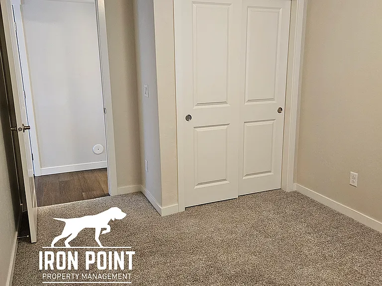 832 E Wandering Ln — Photo 21