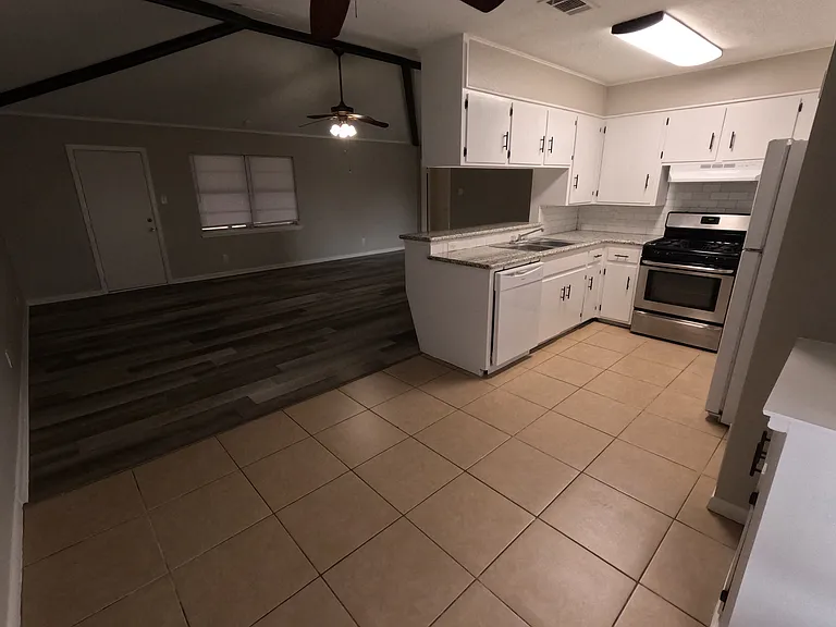 804 Hudler St — Photo 5