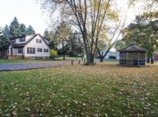 34863 N Cemetery Rd, Gurnee, IL 60031