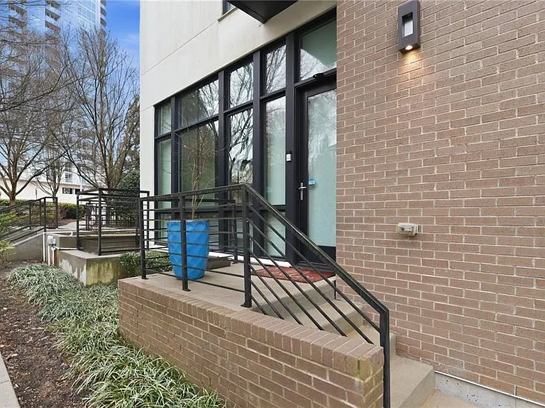 721 Longleaf Dr NE #1 — Photo 7