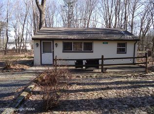 3116 Fern Rd, Pocono Summit, PA 18346