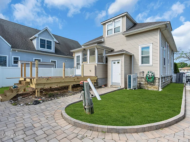 505 Long Branch Ave — Photo 34