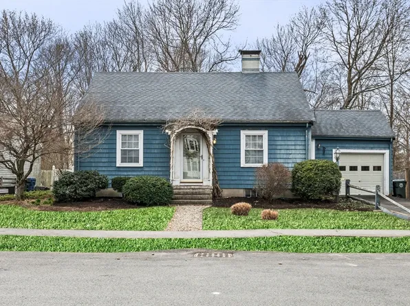 5 Prospect St, Danvers, MA 01923