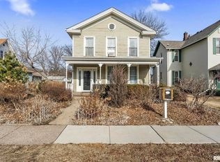 2122 W 3rd St, Davenport, IA