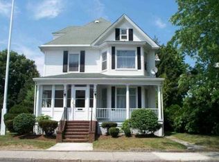 12 Narragansett Ave, Westerly, RI 02891