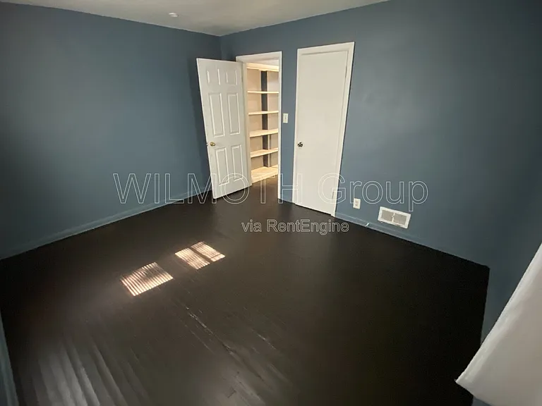 1111 Medford Ave — Photo 7