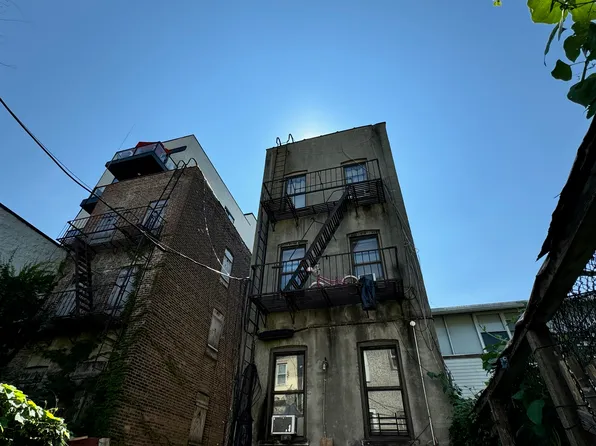 2867 West 17th Street image 5 of 11