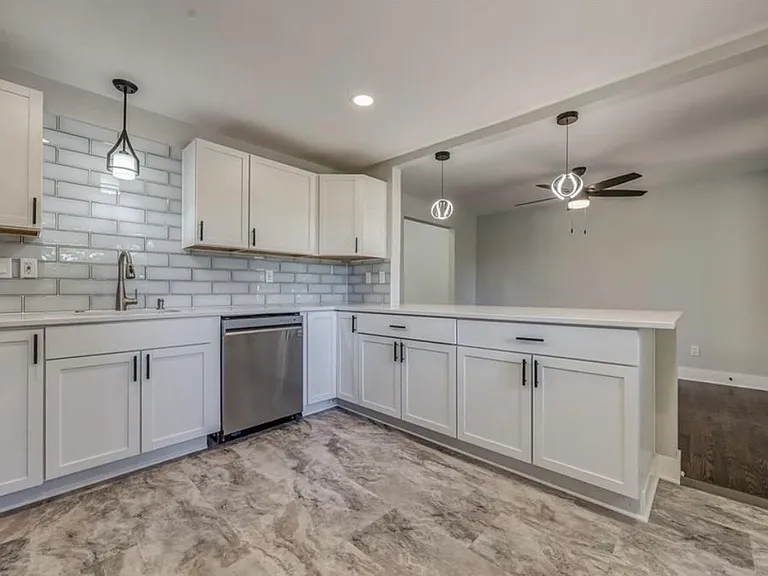 8400 Riggs St — Photo 7