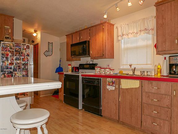 5th image of 366 NW 60th St