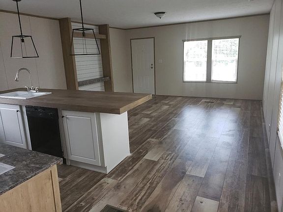 3rd image of 737 Independence Hills Vlg