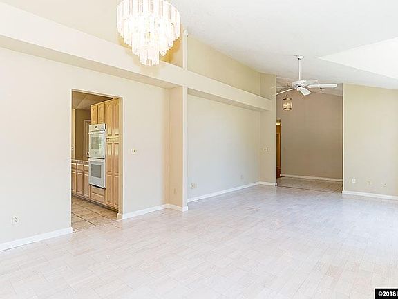 5th image of 1056 Aster Ct
