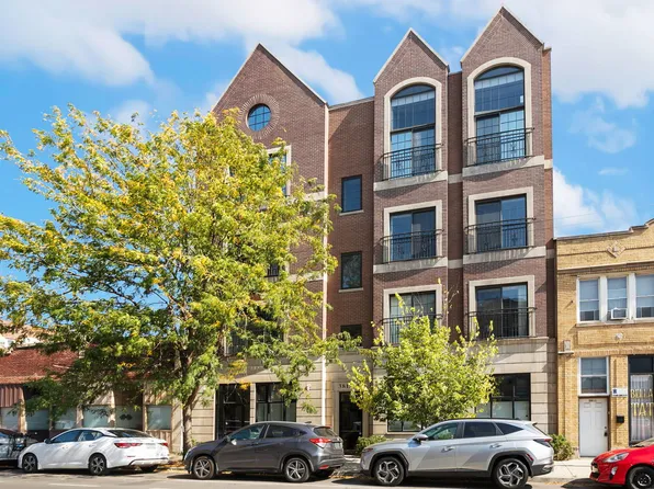 3815 N Kedzie Ave #3S, Chicago, IL 60618