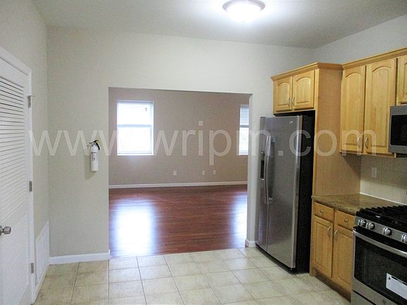 5th image of 33-37 New York Ave APT 3B