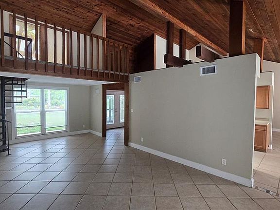 3rd image of 4003 Bent Tree Blvd