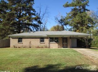 9508 Southwest Dr, Little Rock, AR 72209